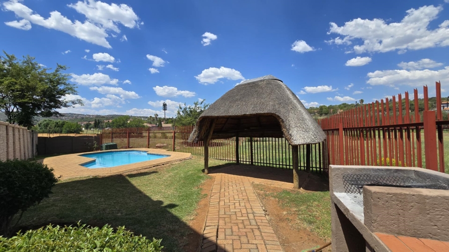 2 Bedroom Property for Sale in Glenvista Gauteng