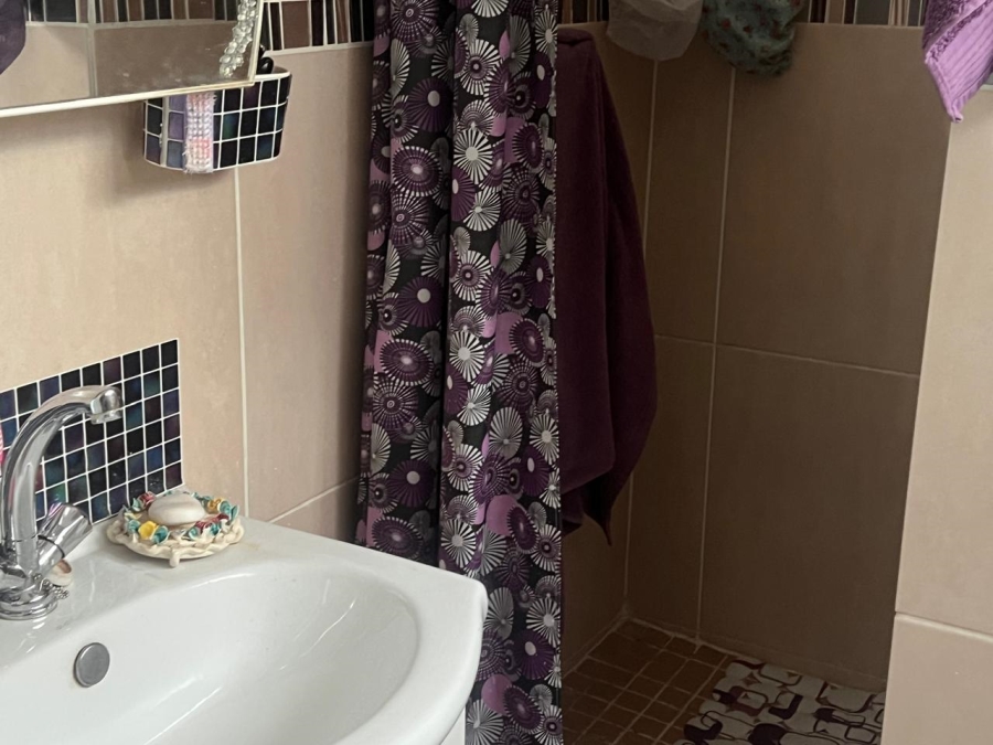 2 Bedroom Property for Sale in New Redruth Gauteng