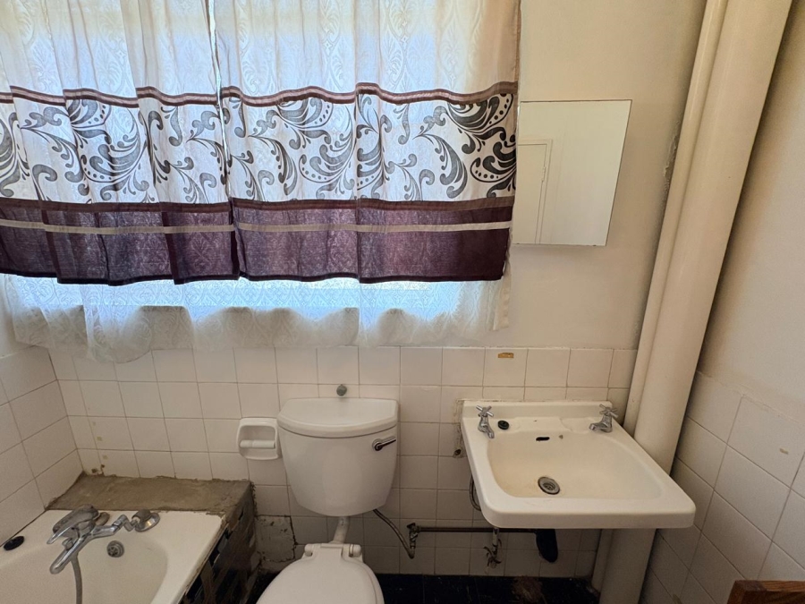 2 Bedroom Property for Sale in Bellavista South Gauteng
