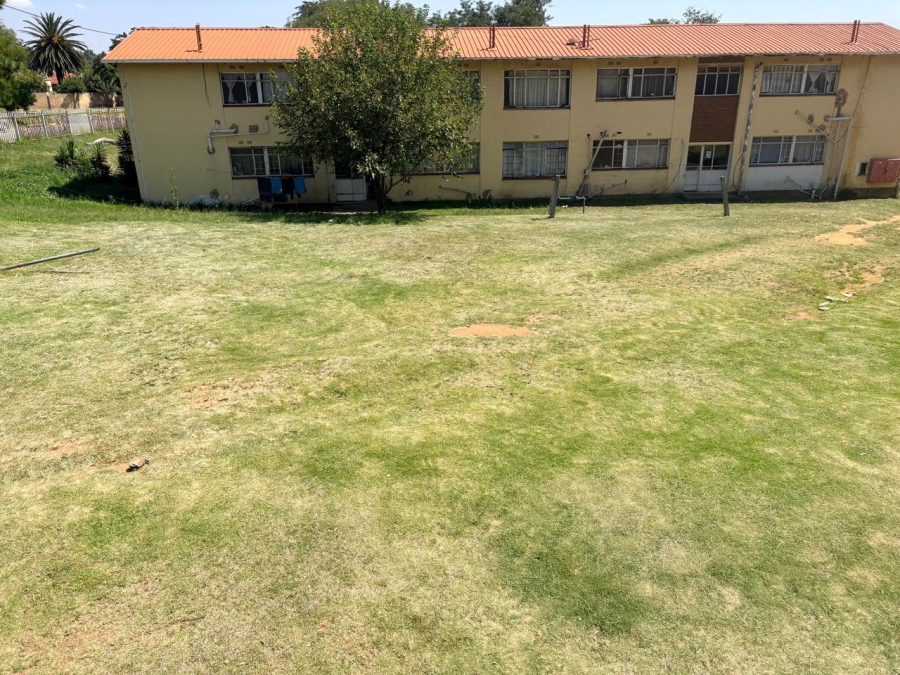 2 Bedroom Property for Sale in Bellavista South Gauteng