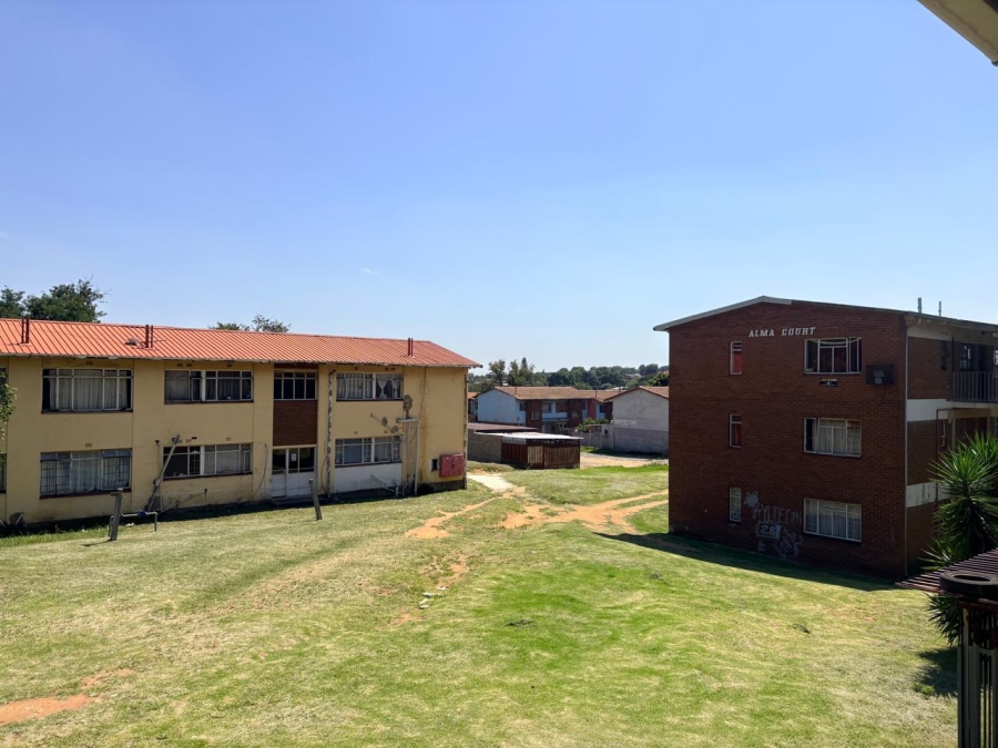 2 Bedroom Property for Sale in Bellavista South Gauteng