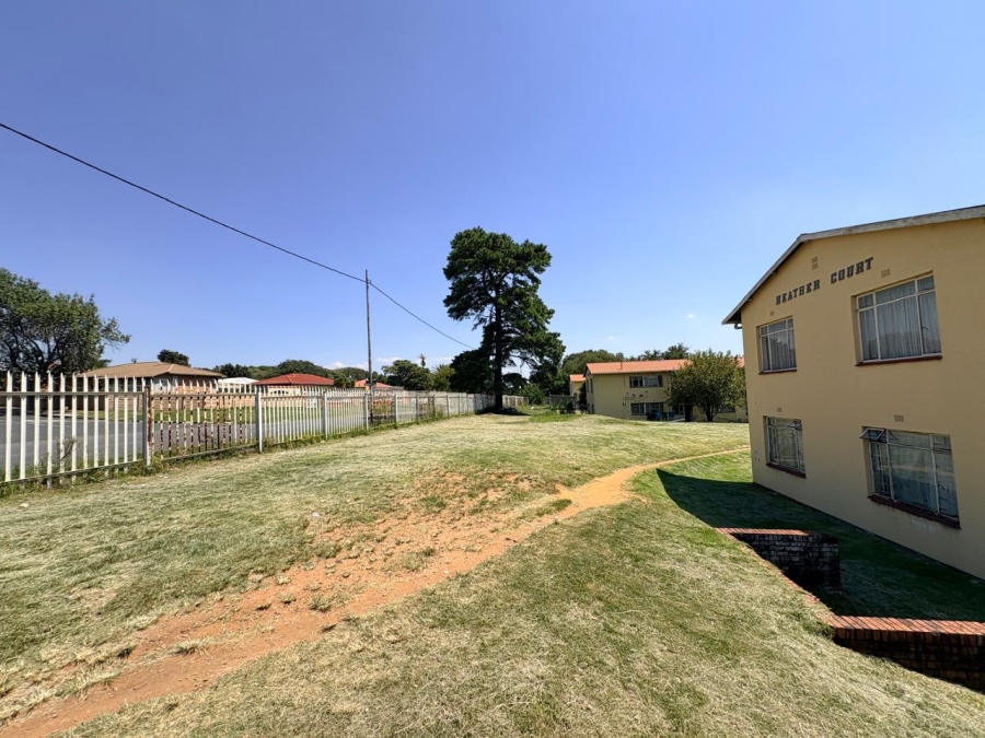 2 Bedroom Property for Sale in Bellavista South Gauteng
