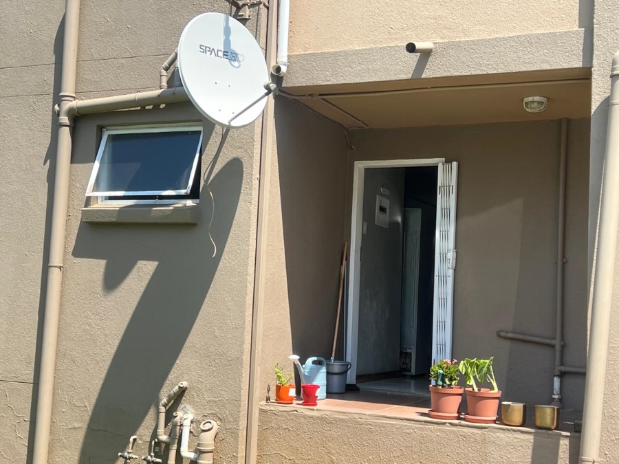 2 Bedroom Property for Sale in Florentia Gauteng