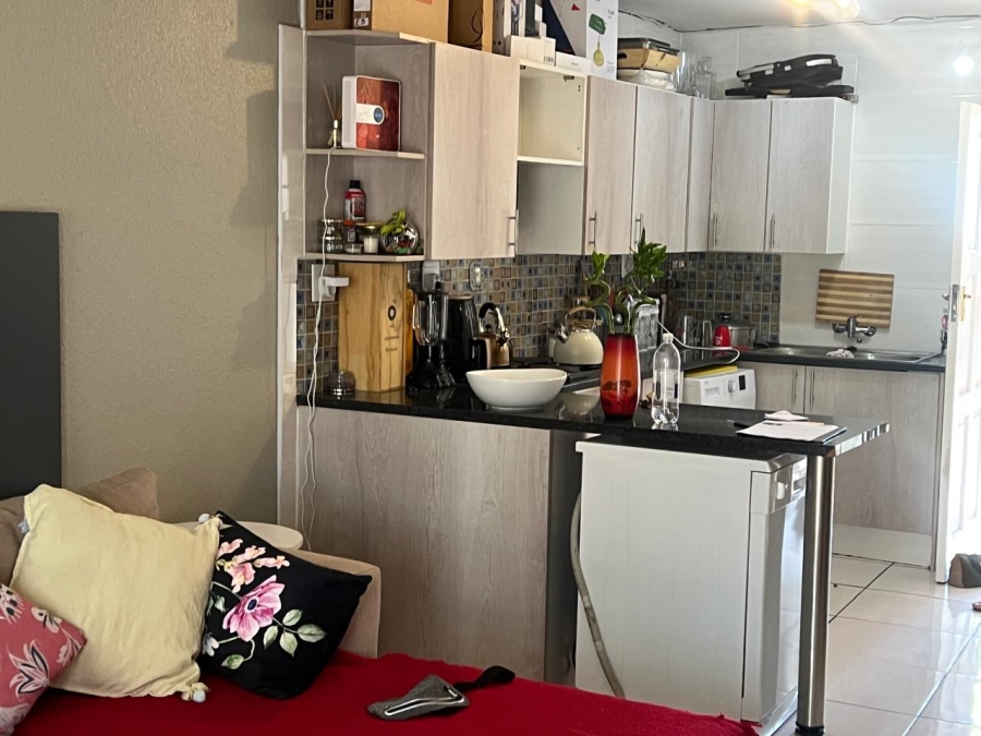 2 Bedroom Property for Sale in Florentia Gauteng