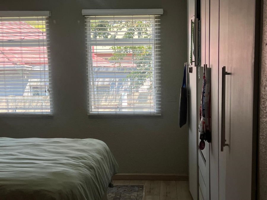 2 Bedroom Property for Sale in Florentia Gauteng