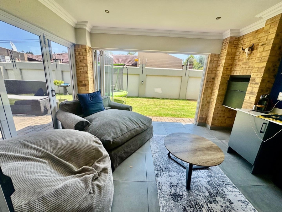 3 Bedroom Property for Sale in Beyerspark Gauteng