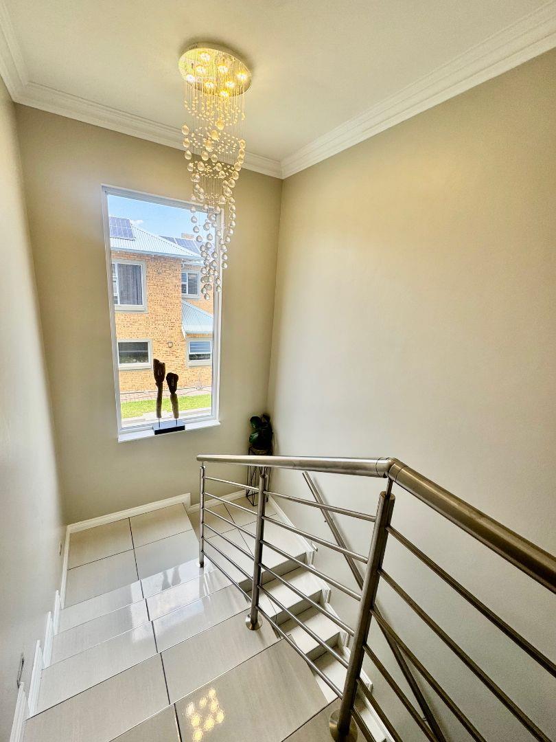 3 Bedroom Property for Sale in Beyerspark Gauteng