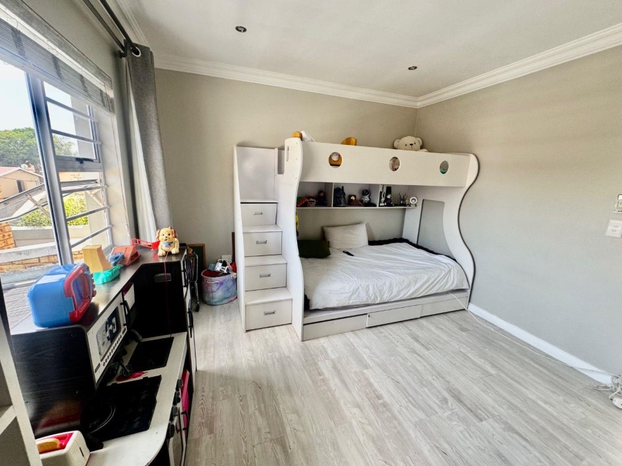 3 Bedroom Property for Sale in Beyerspark Gauteng