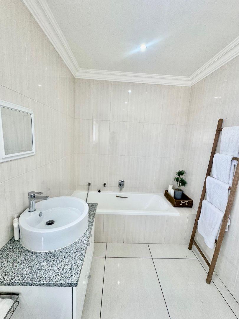 3 Bedroom Property for Sale in Beyerspark Gauteng