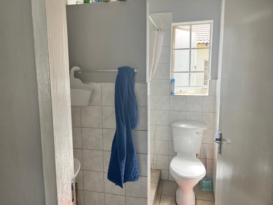 2 Bedroom Property for Sale in Elspark Gauteng