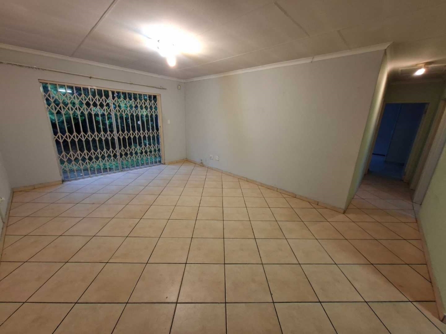 To Let 3 Bedroom Property for Rent in Roodepoort Gauteng
