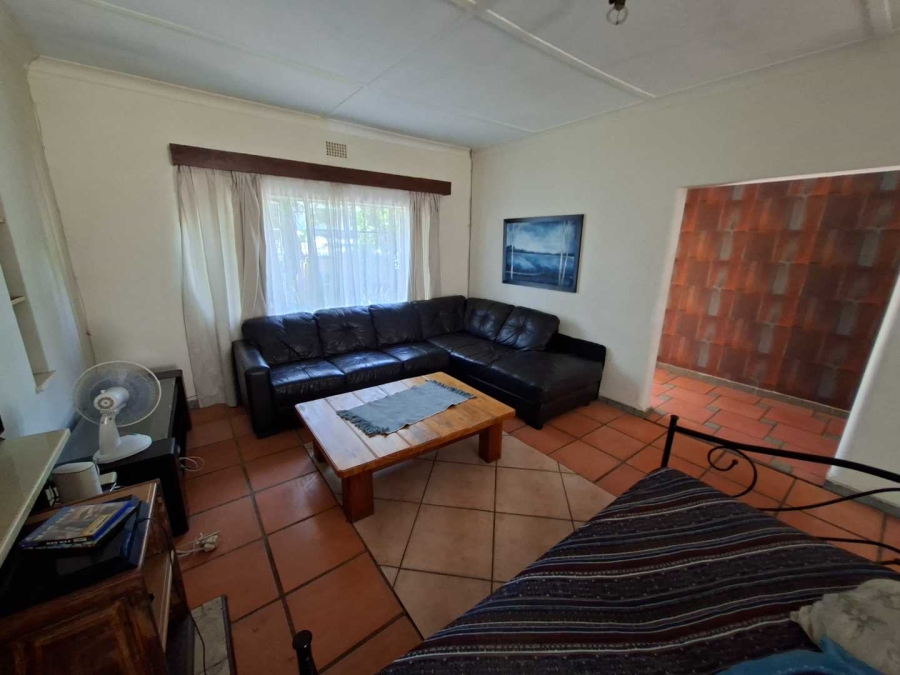 To Let 2 Bedroom Property for Rent in Fontainebleau Gauteng