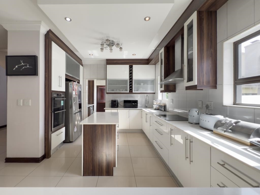 6 Bedroom Property for Sale in Midlands Estate Gauteng