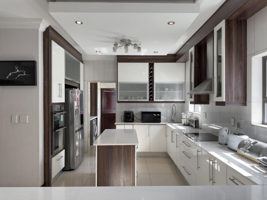 6 Bedroom Property for Sale in Midlands Estate Gauteng