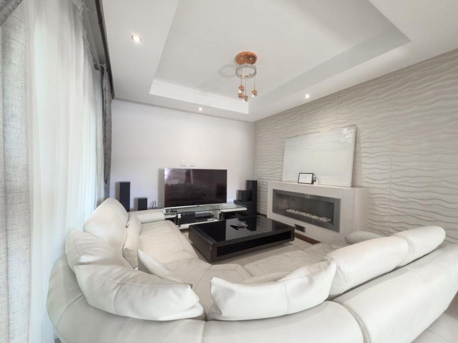 6 Bedroom Property for Sale in Midlands Estate Gauteng