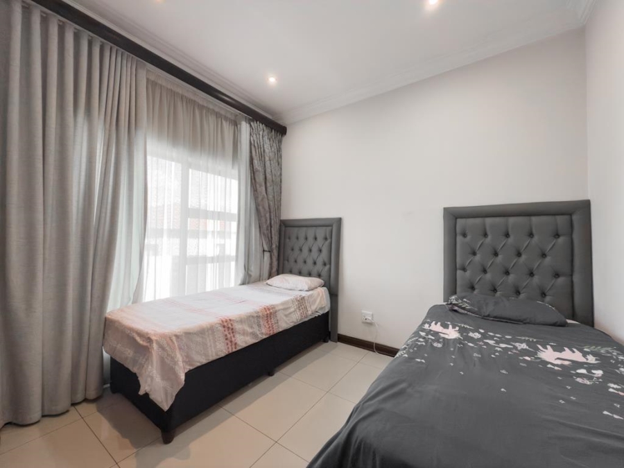 6 Bedroom Property for Sale in Midlands Estate Gauteng