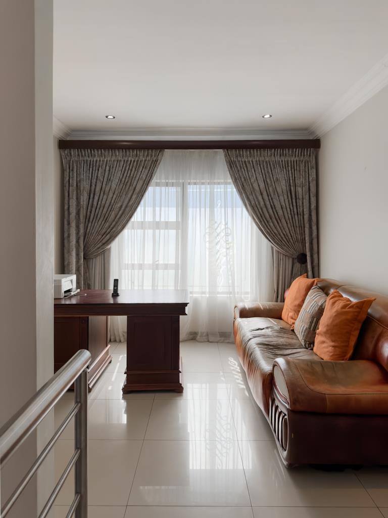 6 Bedroom Property for Sale in Midlands Estate Gauteng