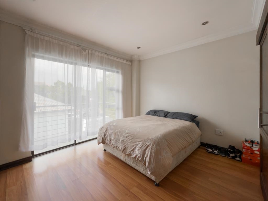 6 Bedroom Property for Sale in Midlands Estate Gauteng