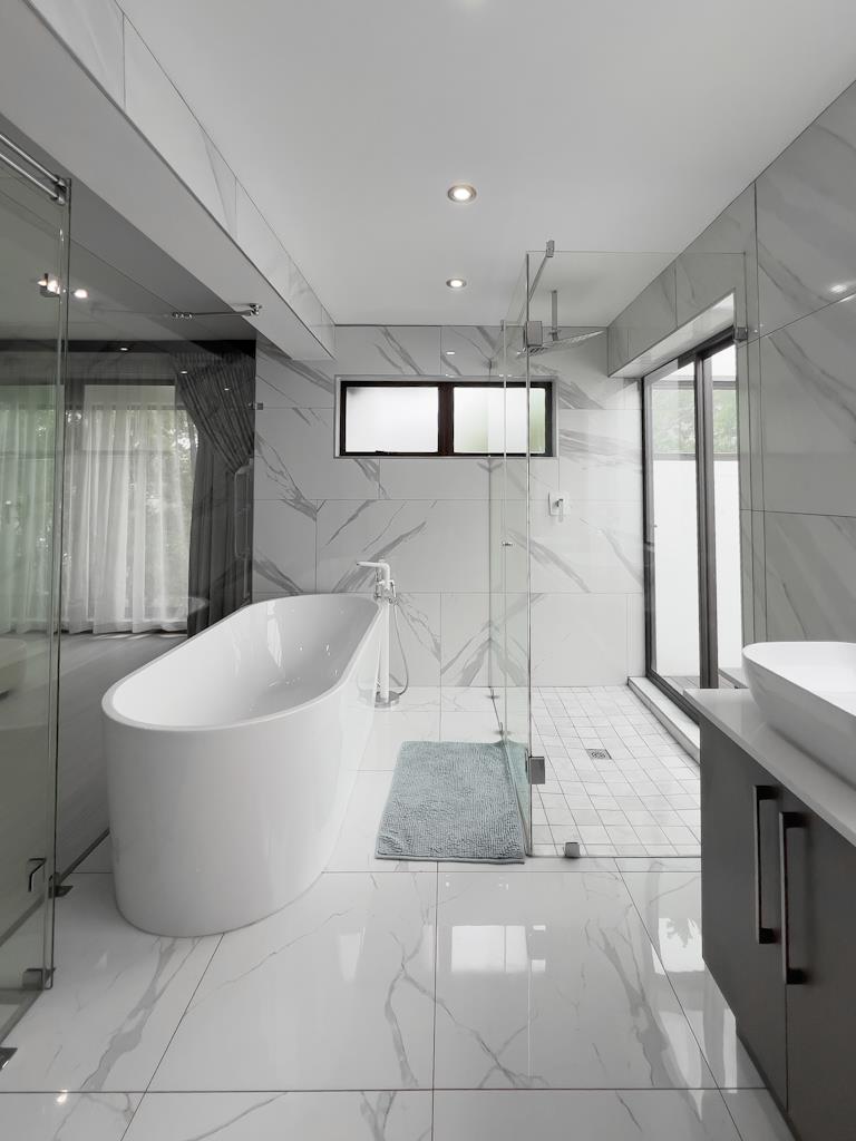 6 Bedroom Property for Sale in Midlands Estate Gauteng