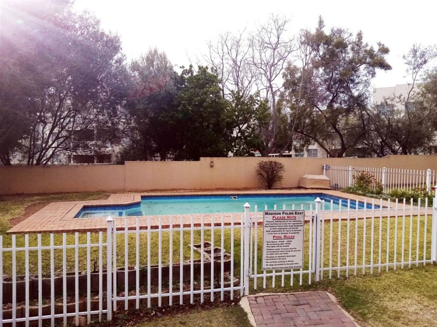 To Let 2 Bedroom Property for Rent in Sandown Gauteng