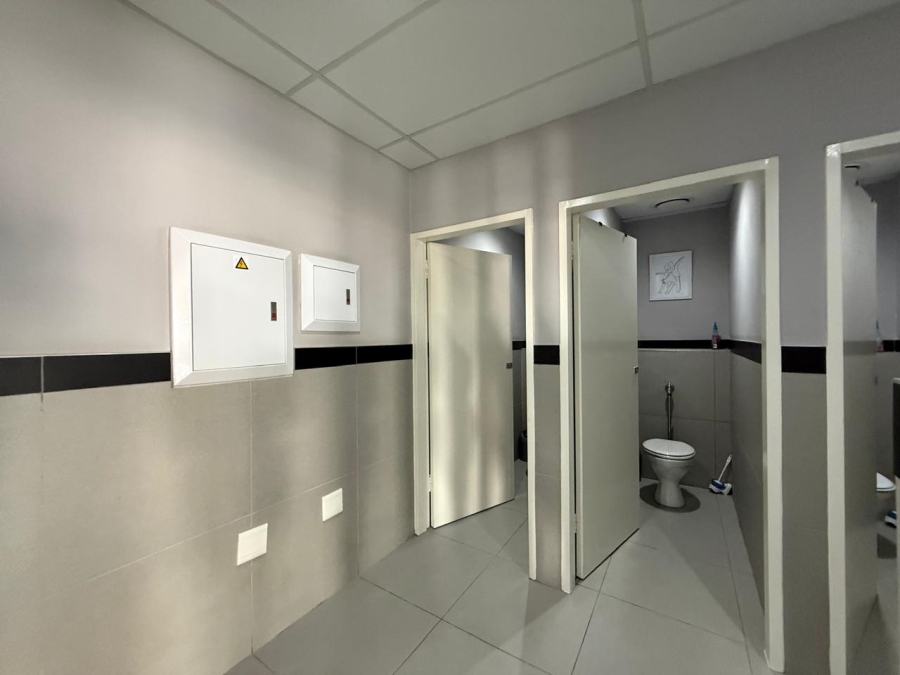 To Let commercial Property for Rent in Blairgowrie Gauteng