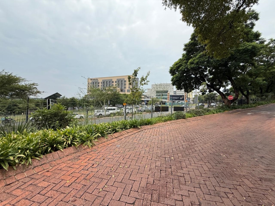 To Let commercial Property for Rent in Hyde Park Gauteng