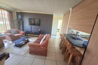 To Let 2 Bedroom Property for Rent in Verwoerdpark Gauteng