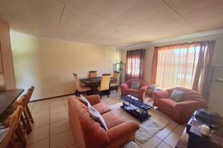 To Let 2 Bedroom Property for Rent in Verwoerdpark Gauteng