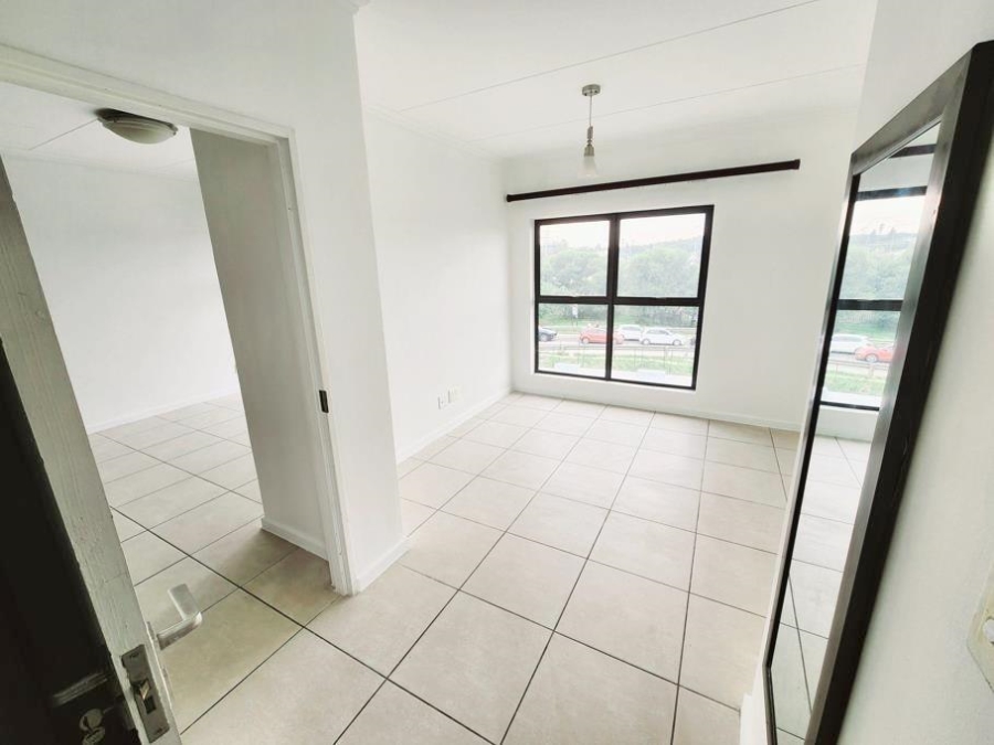 1 Bedroom Property for Sale in Petervale Gauteng