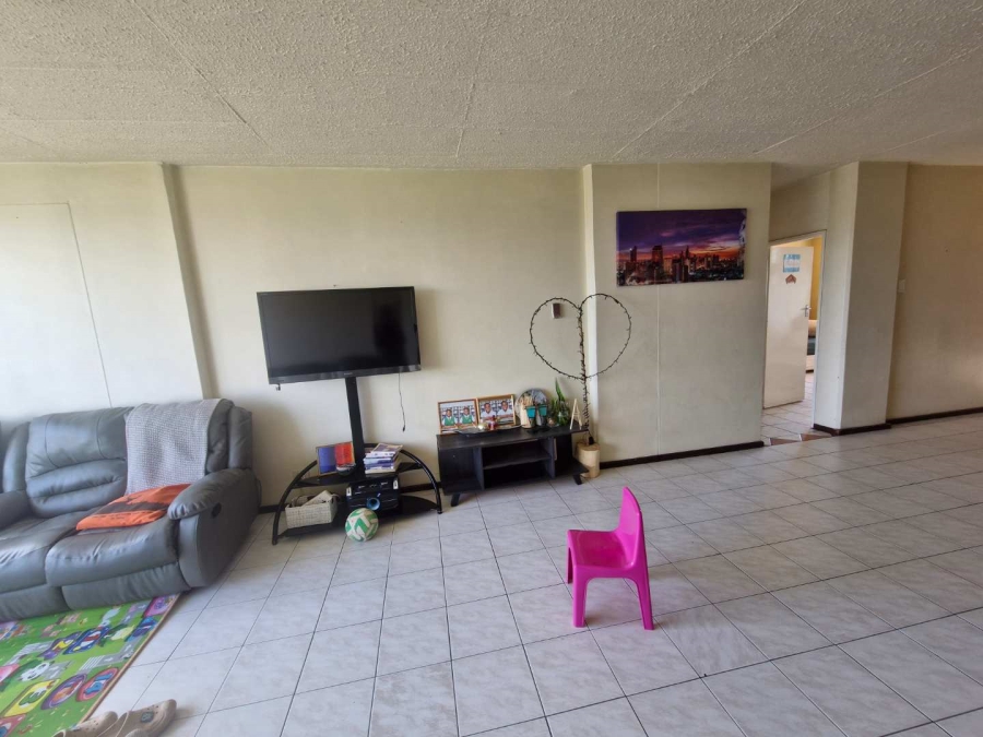 3 Bedroom Property for Sale in La Montagne Gauteng