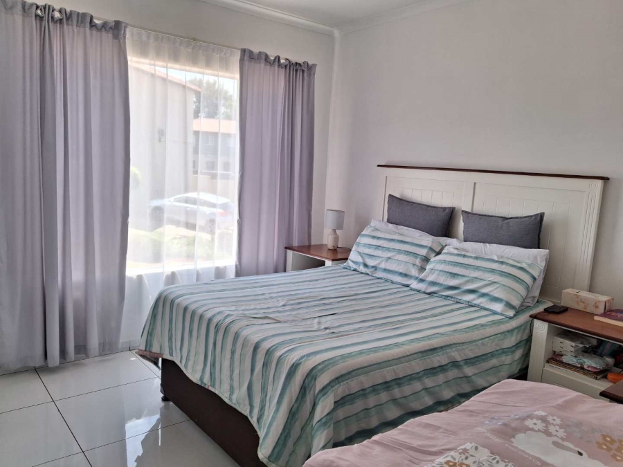 2 Bedroom Property for Sale in Roodepoort Gauteng