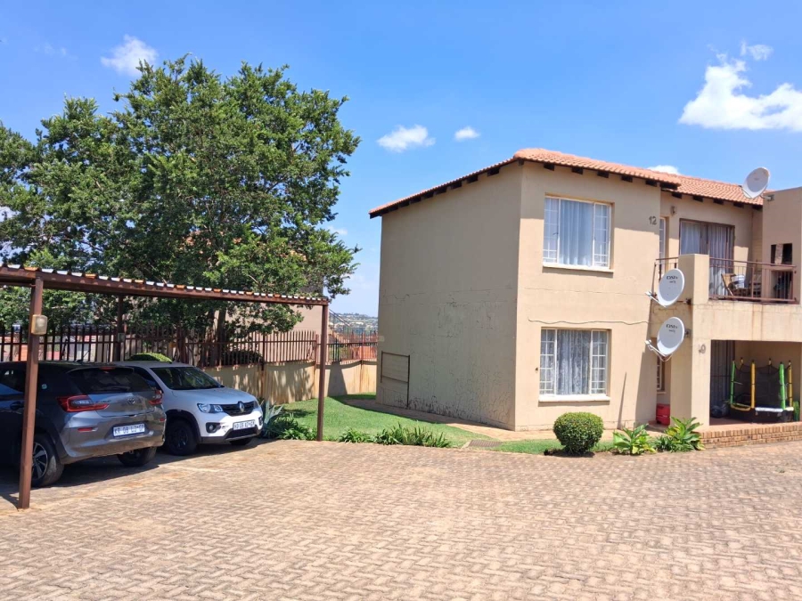 2 Bedroom Property for Sale in Roodepoort Gauteng
