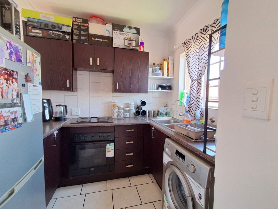 2 Bedroom Property for Sale in Roodepoort Gauteng