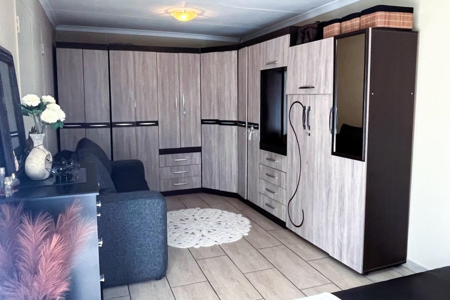 2 Bedroom Property for Sale in Elandspark Gauteng