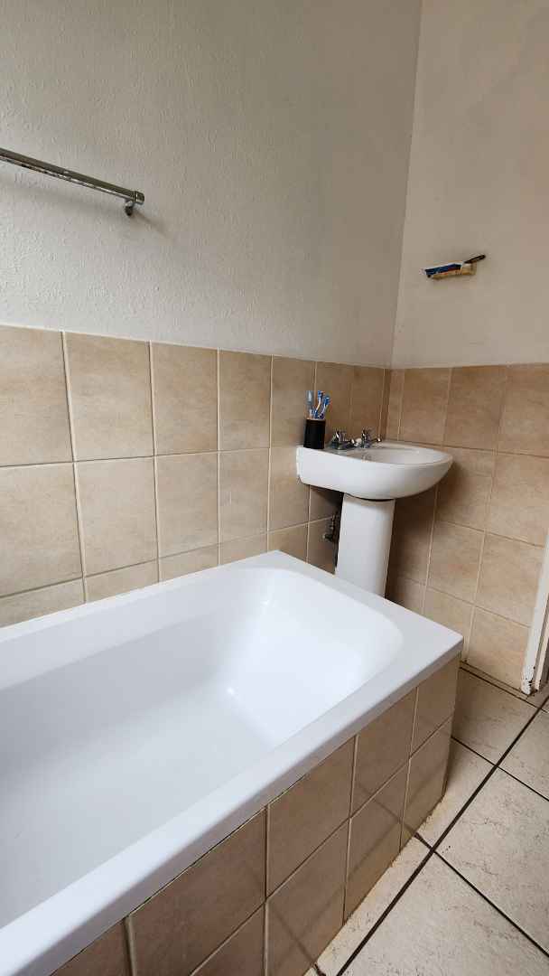 To Let 3 Bedroom Property for Rent in Heatherview Gauteng