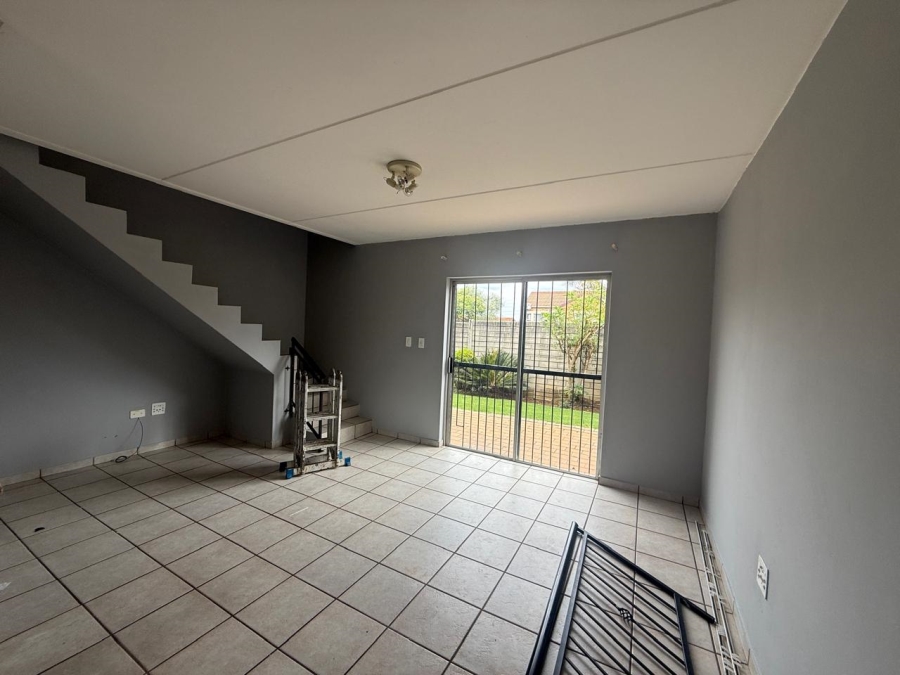 To Let 3 Bedroom Property for Rent in Wilgeheuwel Gauteng