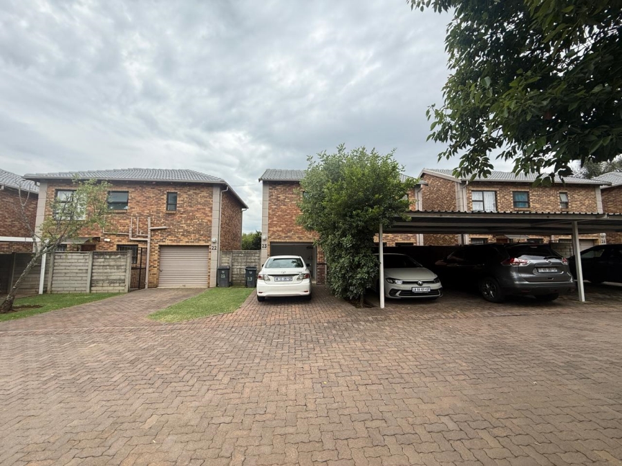 To Let 3 Bedroom Property for Rent in Wilgeheuwel Gauteng