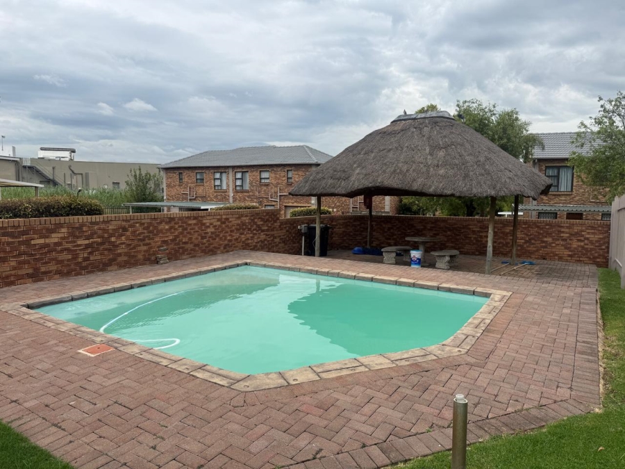 To Let 3 Bedroom Property for Rent in Wilgeheuwel Gauteng