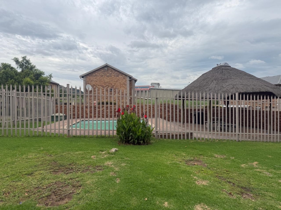 To Let 3 Bedroom Property for Rent in Wilgeheuwel Gauteng