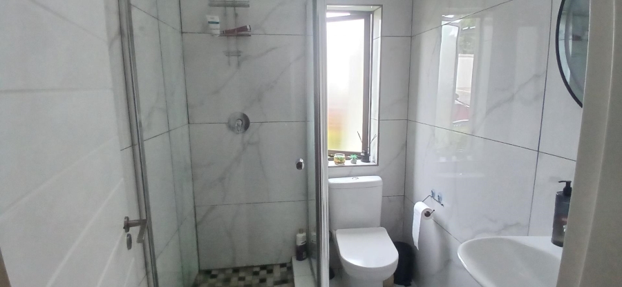 To Let 3 Bedroom Property for Rent in Broadacres Gauteng