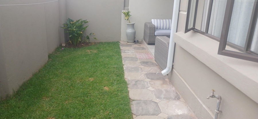 To Let 3 Bedroom Property for Rent in Broadacres Gauteng