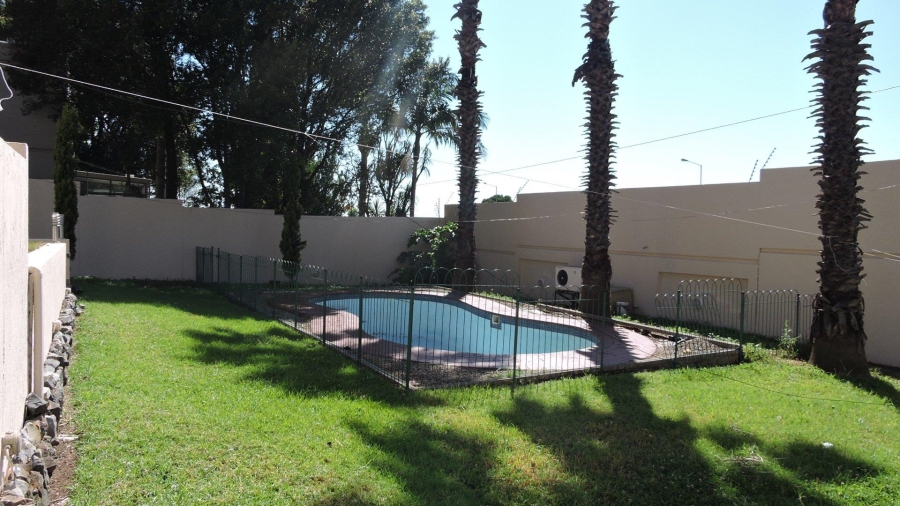 To Let 3 Bedroom Property for Rent in Erasmuskloof Gauteng