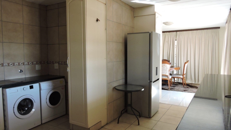 To Let 3 Bedroom Property for Rent in Erasmuskloof Gauteng