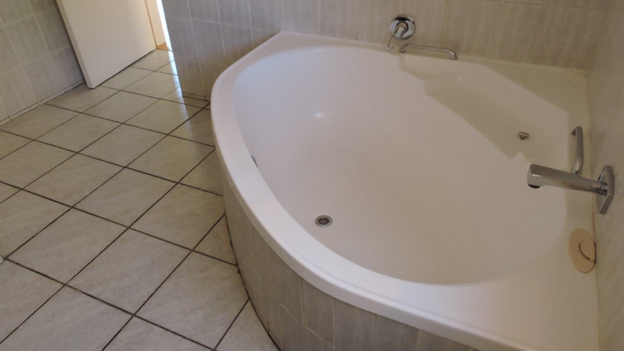 To Let 3 Bedroom Property for Rent in Erasmuskloof Gauteng