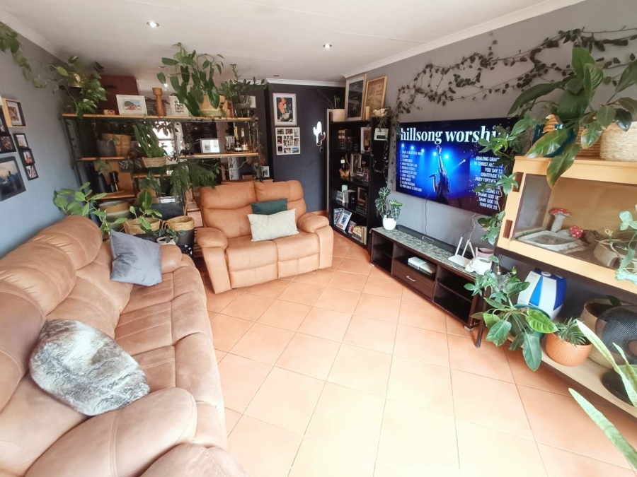 2 Bedroom Property for Sale in Amberfield Glen Gauteng