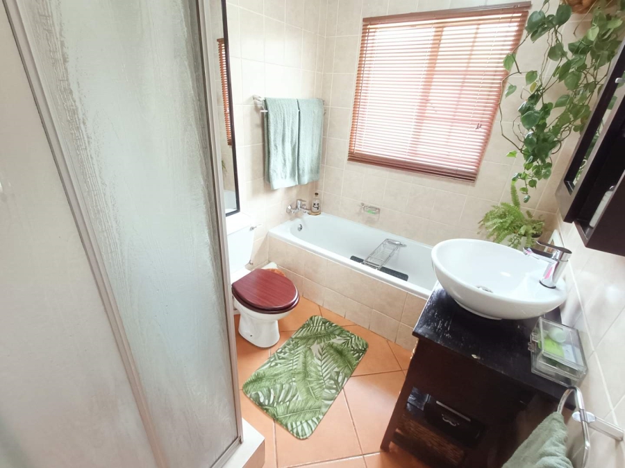 2 Bedroom Property for Sale in Amberfield Glen Gauteng