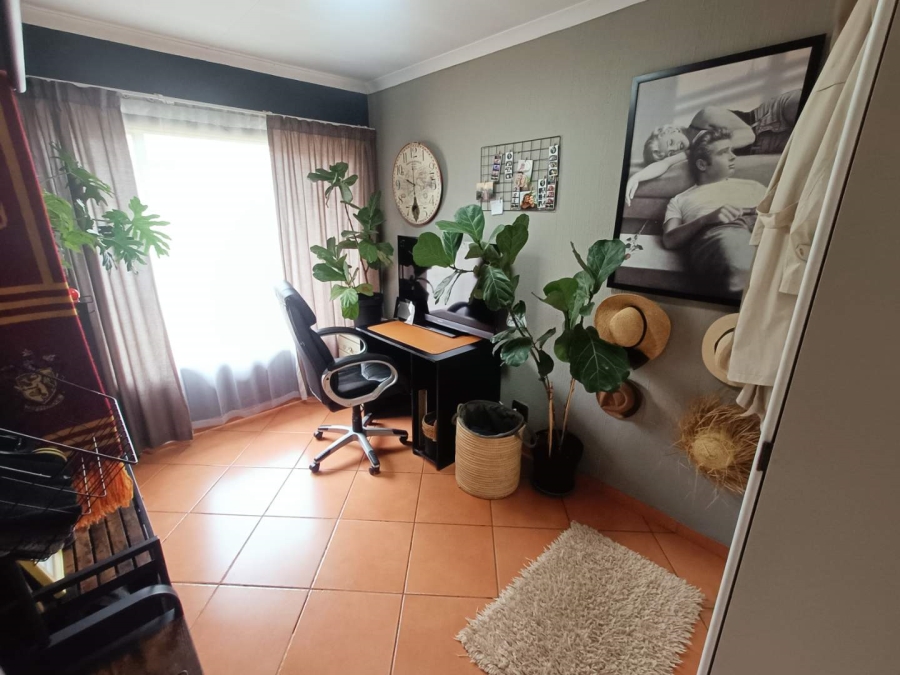 2 Bedroom Property for Sale in Amberfield Glen Gauteng