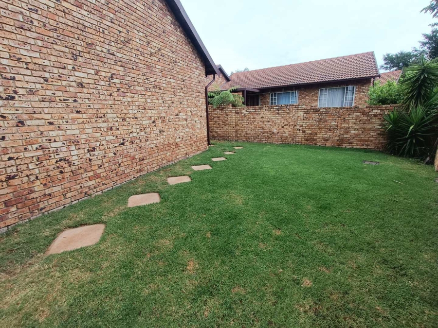 2 Bedroom Property for Sale in Amberfield Glen Gauteng