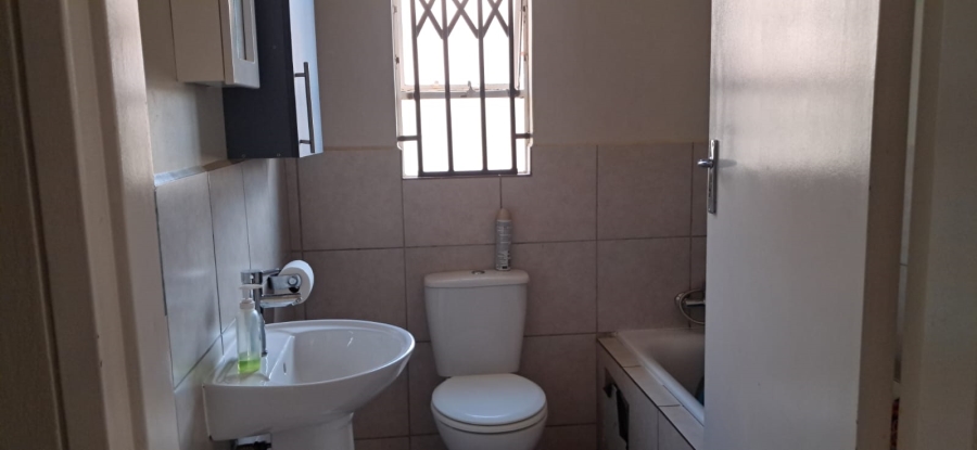 To Let 2 Bedroom Property for Rent in The Orchards Gauteng