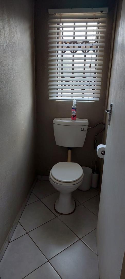 3 Bedroom Property for Sale in Rosslyn Gauteng